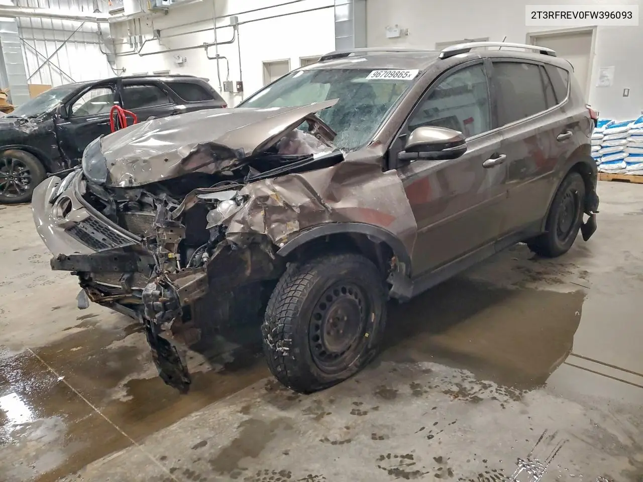 2T3RFREV0FW396093 2015 Toyota Rav4 Xle