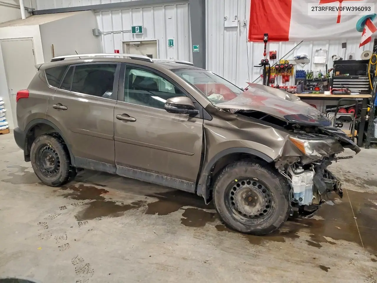 2T3RFREV0FW396093 2015 Toyota Rav4 Xle