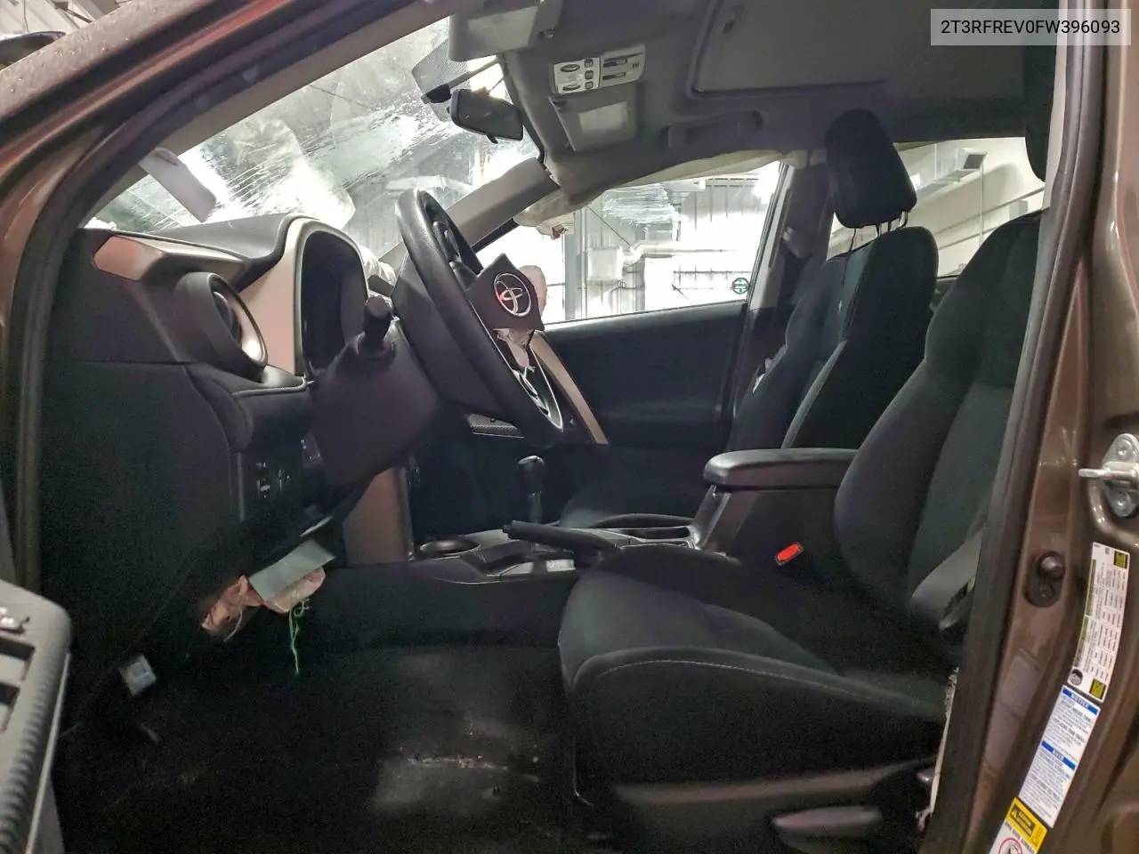 2T3RFREV0FW396093 2015 Toyota Rav4 Xle