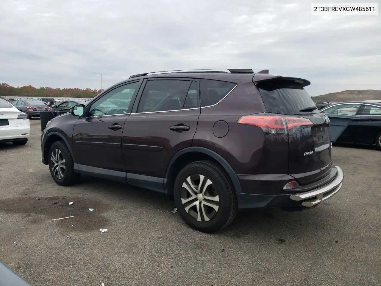 2T3BFREVXGW485611 2016 Toyota Rav4 Le