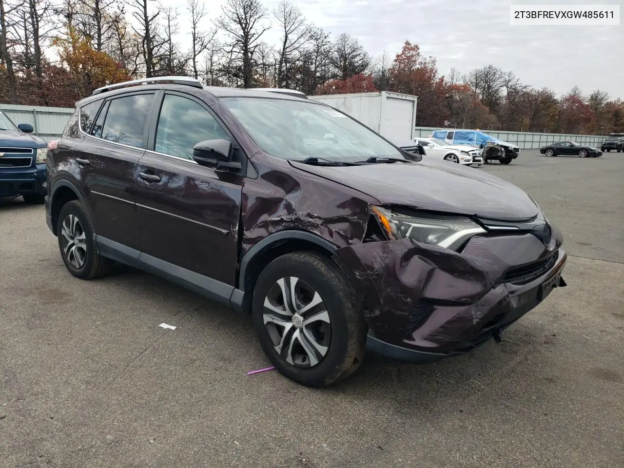 2T3BFREVXGW485611 2016 Toyota Rav4 Le