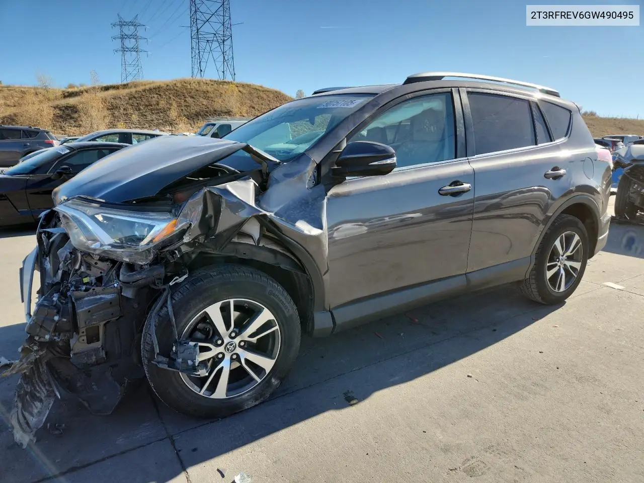 2T3RFREV6GW490495 2016 Toyota Rav4 Xle