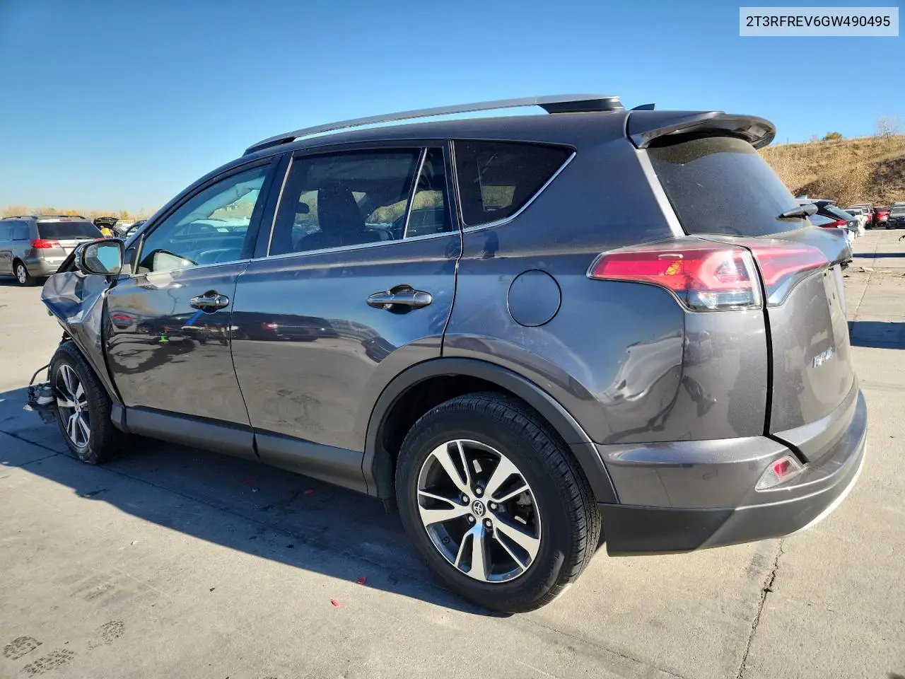 2T3RFREV6GW490495 2016 Toyota Rav4 Xle