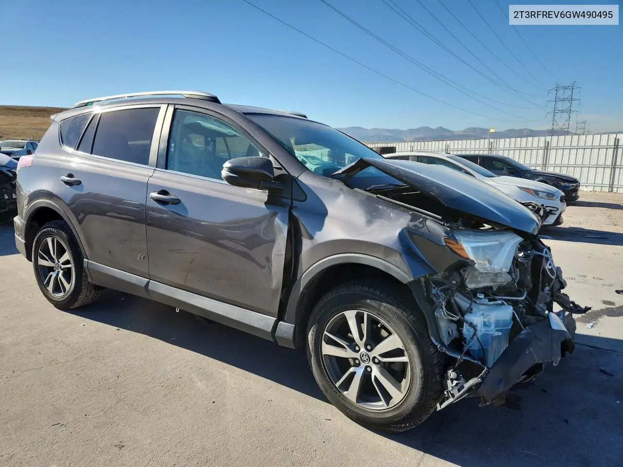 2T3RFREV6GW490495 2016 Toyota Rav4 Xle