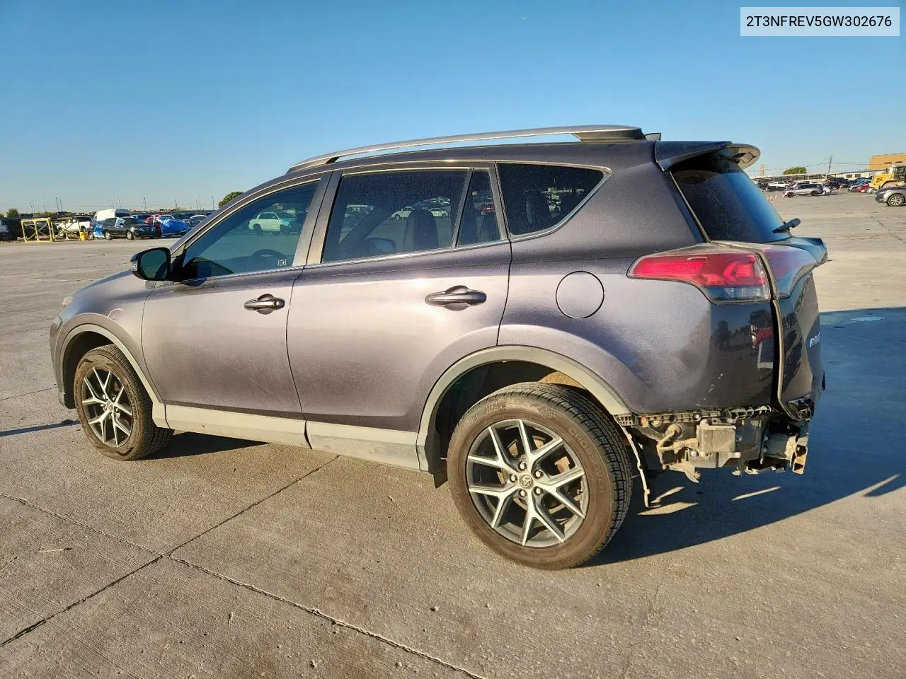 2T3NFREV5GW302676 2016 Toyota Rav4 Se
