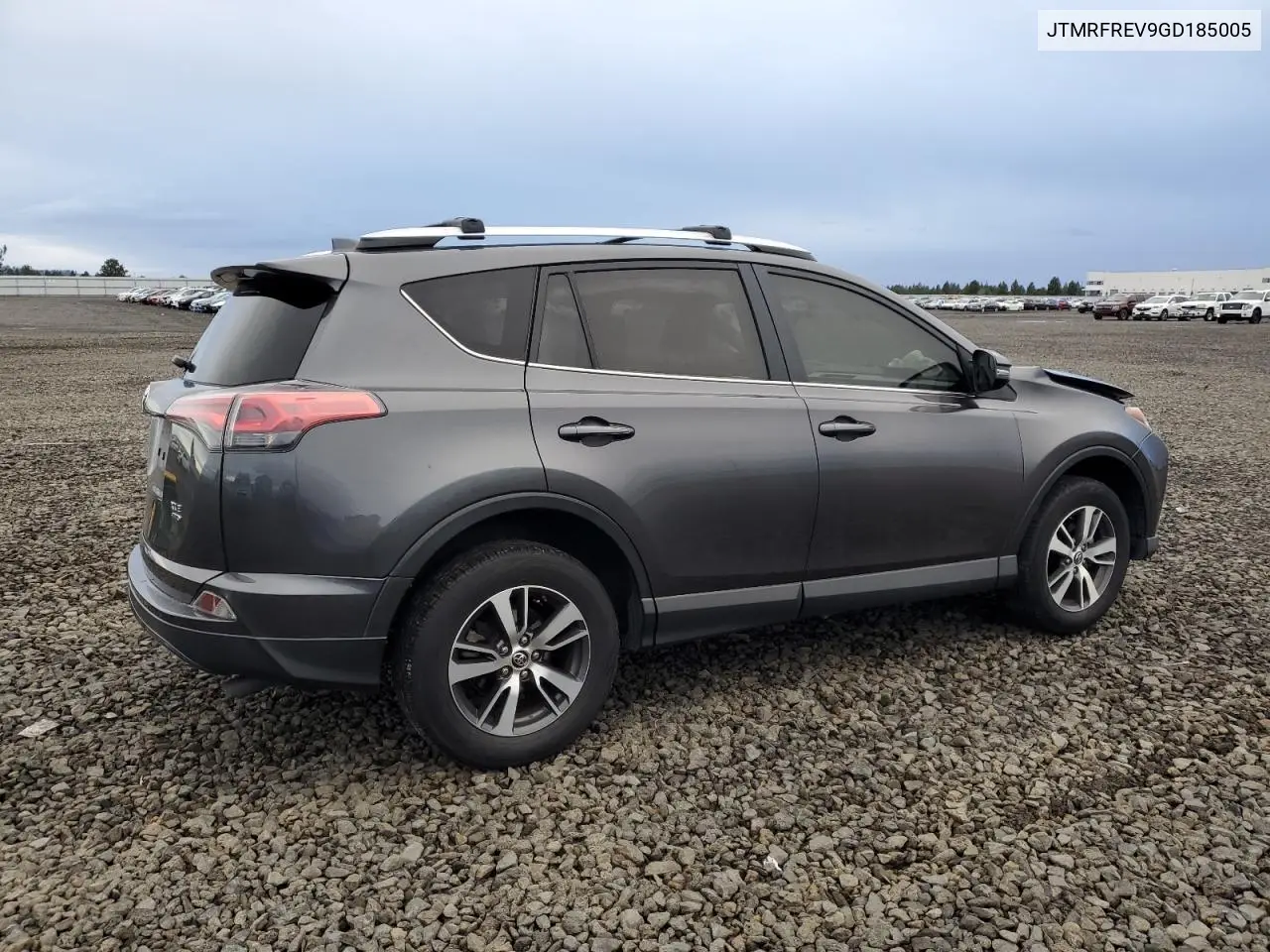 JTMRFREV9GD185005 2016 Toyota Rav4 Xle