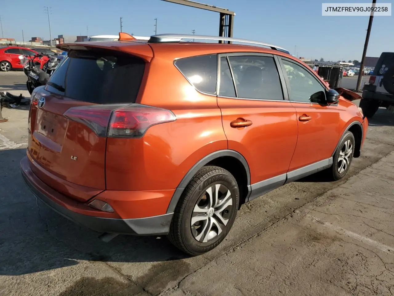 JTMZFREV9GJ092258 2016 Toyota Rav4 Le