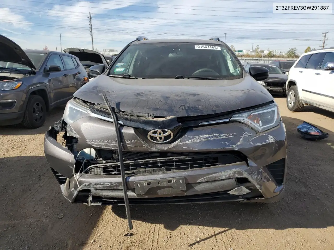 2T3ZFREV3GW291887 2016 Toyota Rav4 Le