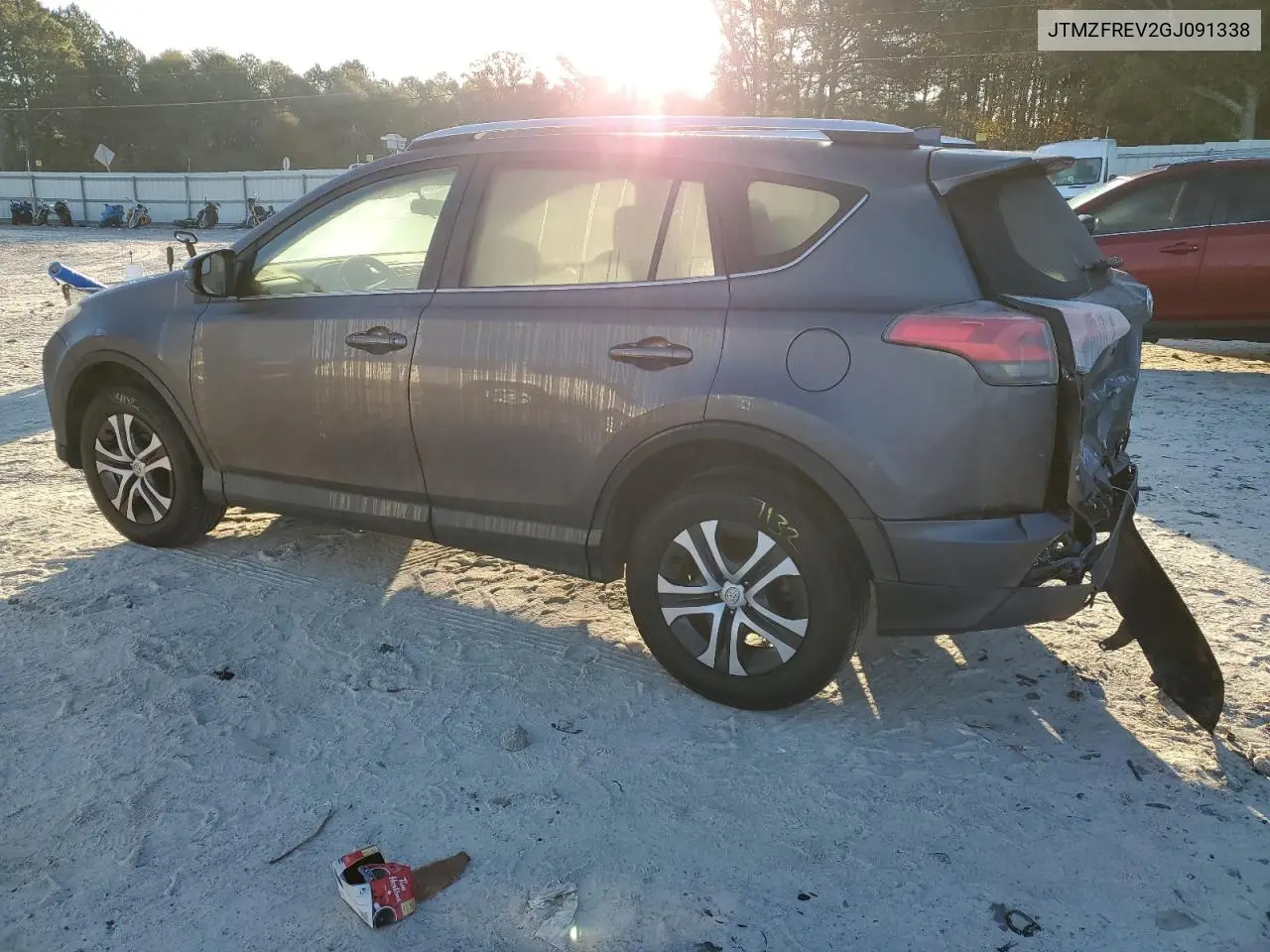 JTMZFREV2GJ091338 2016 Toyota Rav4 Le