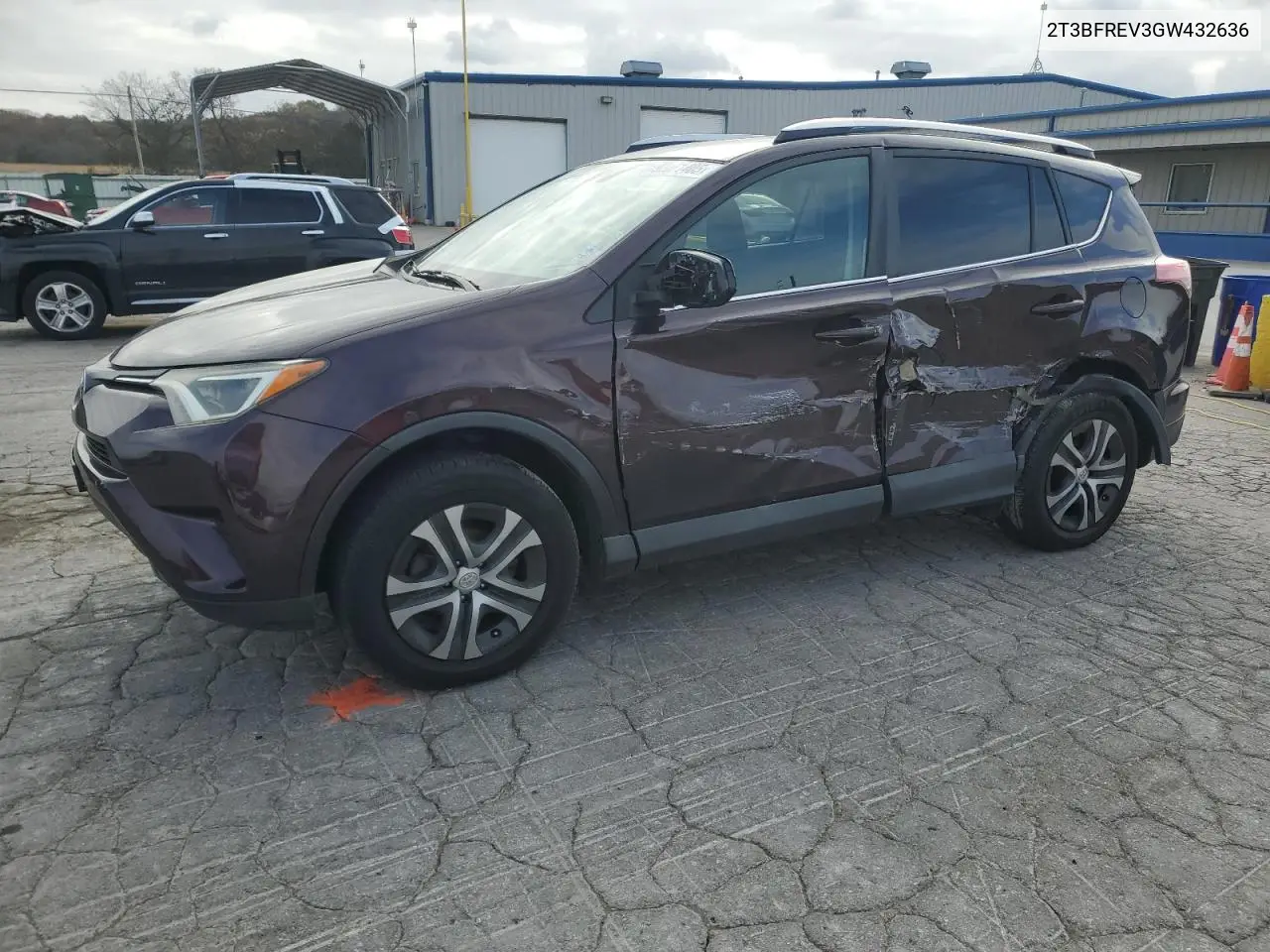 2T3BFREV3GW432636 2016 Toyota Rav4 Le