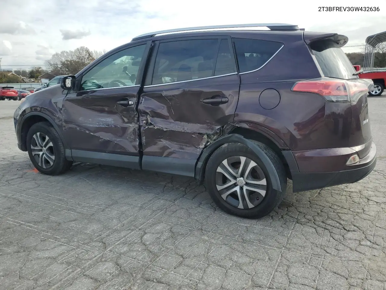 2T3BFREV3GW432636 2016 Toyota Rav4 Le