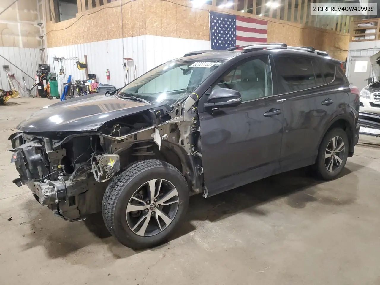 2T3RFREV4GW499938 2016 Toyota Rav4 Xle