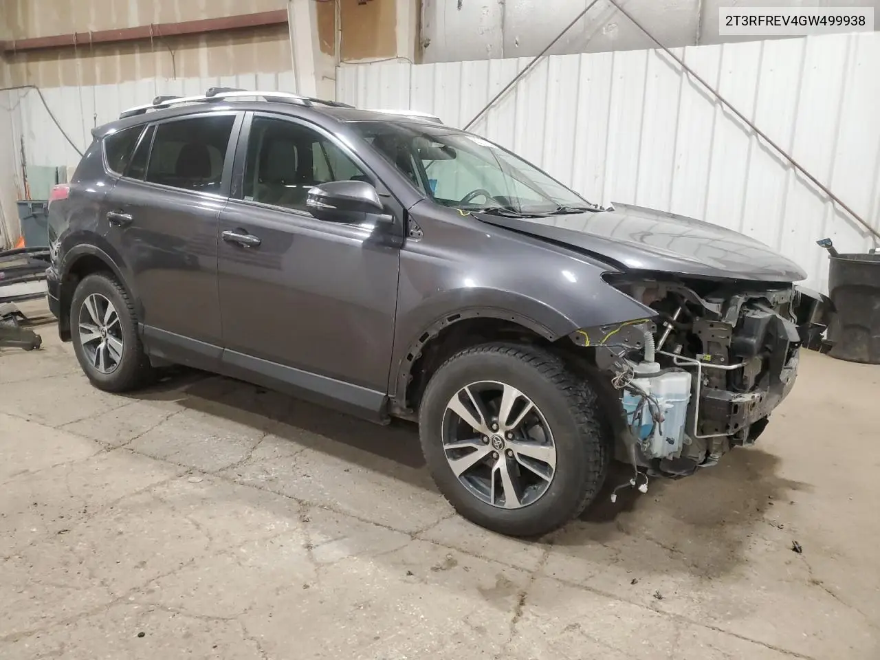 2T3RFREV4GW499938 2016 Toyota Rav4 Xle
