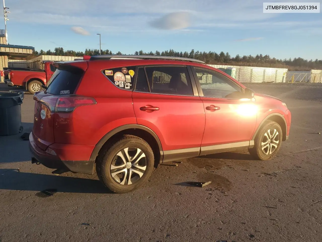 JTMBFREV8GJ051394 2016 Toyota Rav4 Le