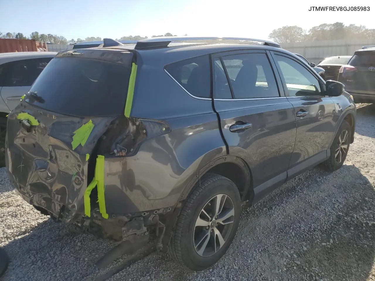 JTMWFREV8GJ085983 2016 Toyota Rav4 Xle