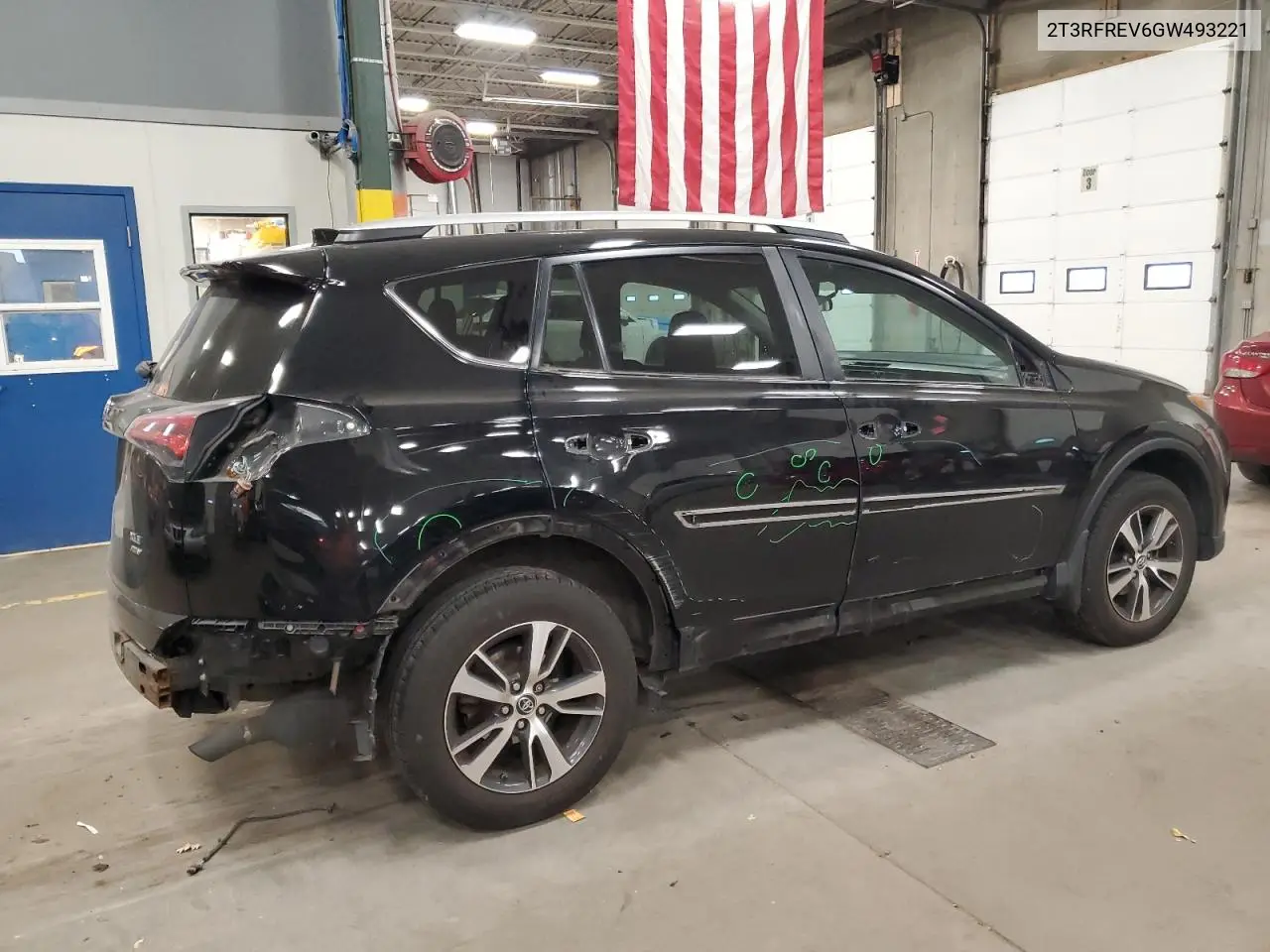 2T3RFREV6GW493221 2016 Toyota Rav4 Xle