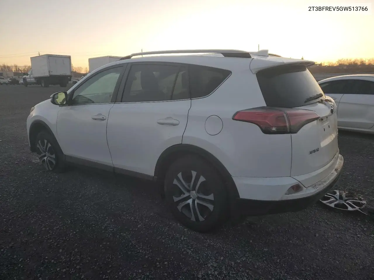 2T3BFREV5GW513766 2016 Toyota Rav4 Le