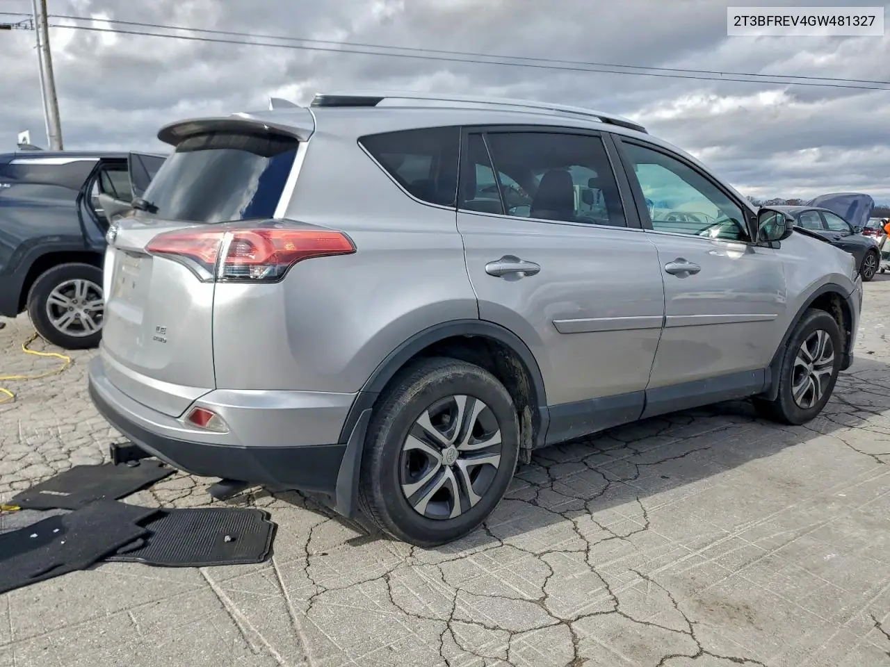 2T3BFREV4GW481327 2016 Toyota Rav4 Le