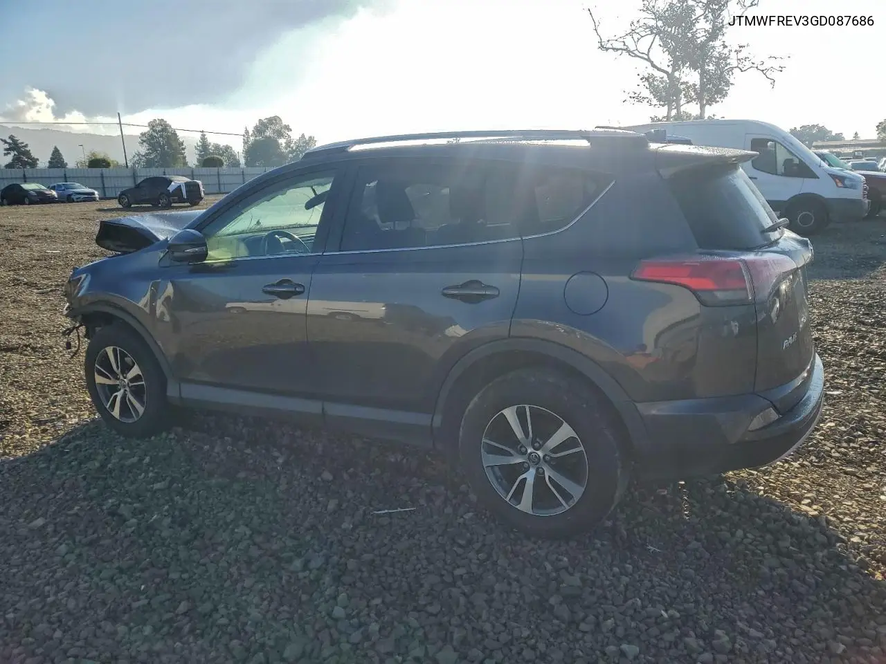 JTMWFREV3GD087686 2016 Toyota Rav4 Xle