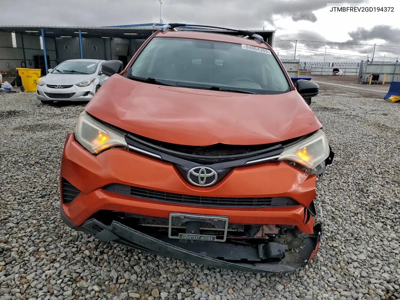 JTMBFREV2GD194372 2016 Toyota Rav4 Le