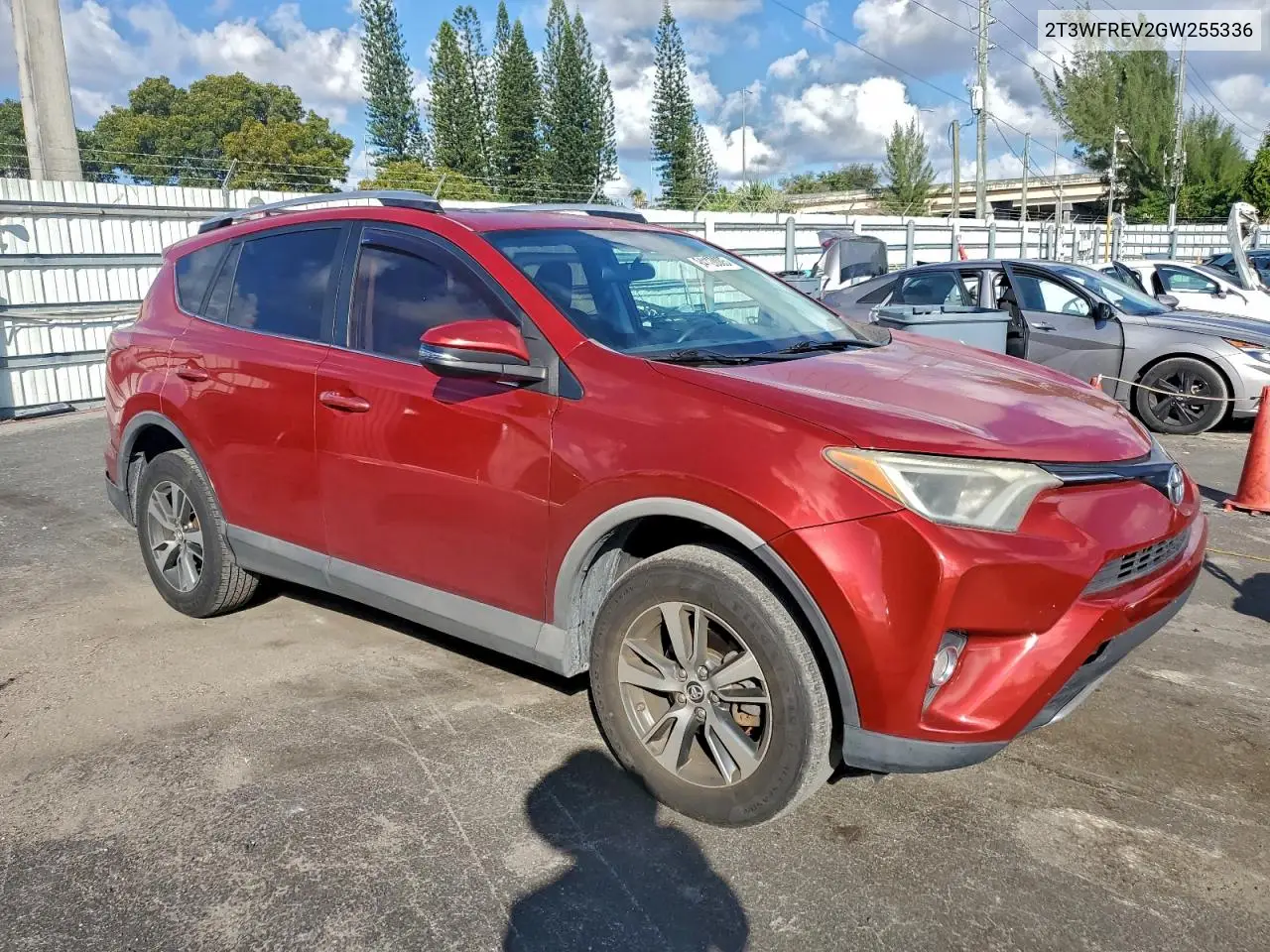 2T3WFREV2GW255336 2016 Toyota Rav4 Xle