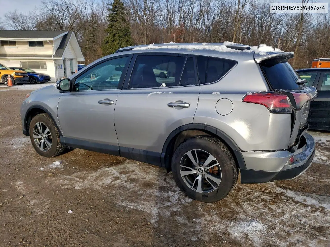 2T3RFREV8GW467574 2016 Toyota Rav4 Xle