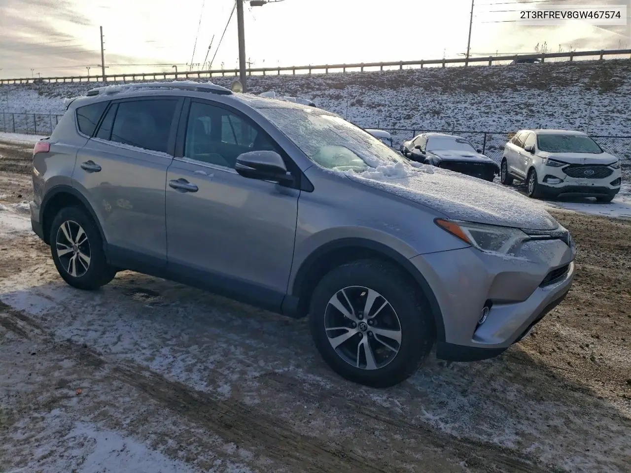 2T3RFREV8GW467574 2016 Toyota Rav4 Xle