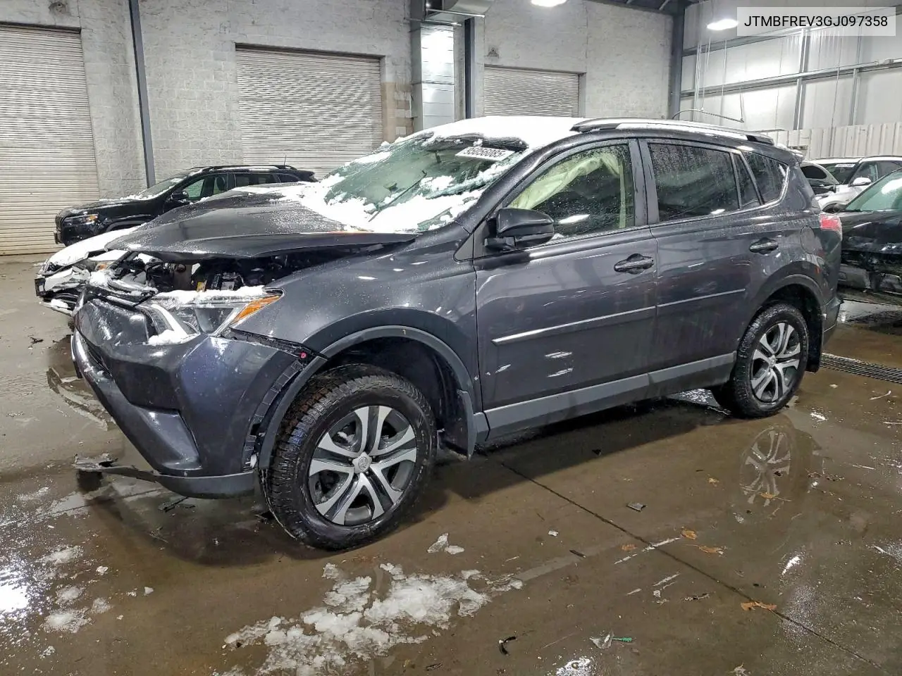 JTMBFREV3GJ097358 2016 Toyota Rav4 Le