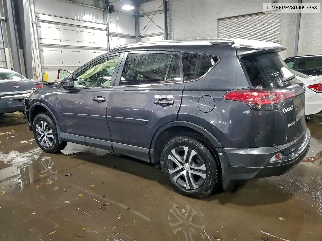 JTMBFREV3GJ097358 2016 Toyota Rav4 Le