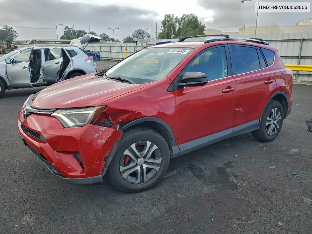 JTMZFREV0GJ063005 2016 Toyota Rav4 Le