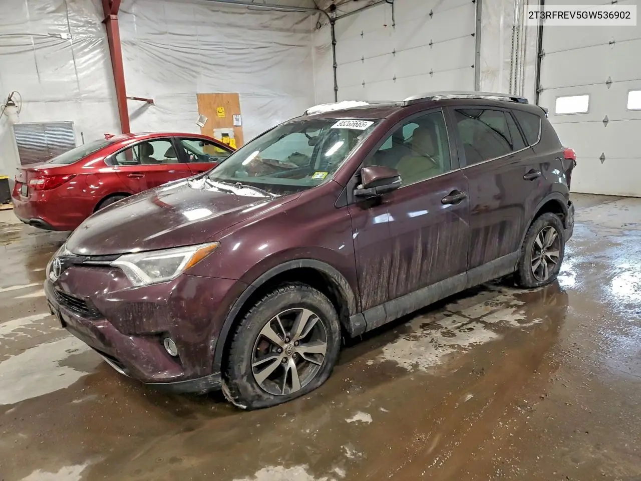 2T3RFREV5GW536902 2016 Toyota Rav4 Xle