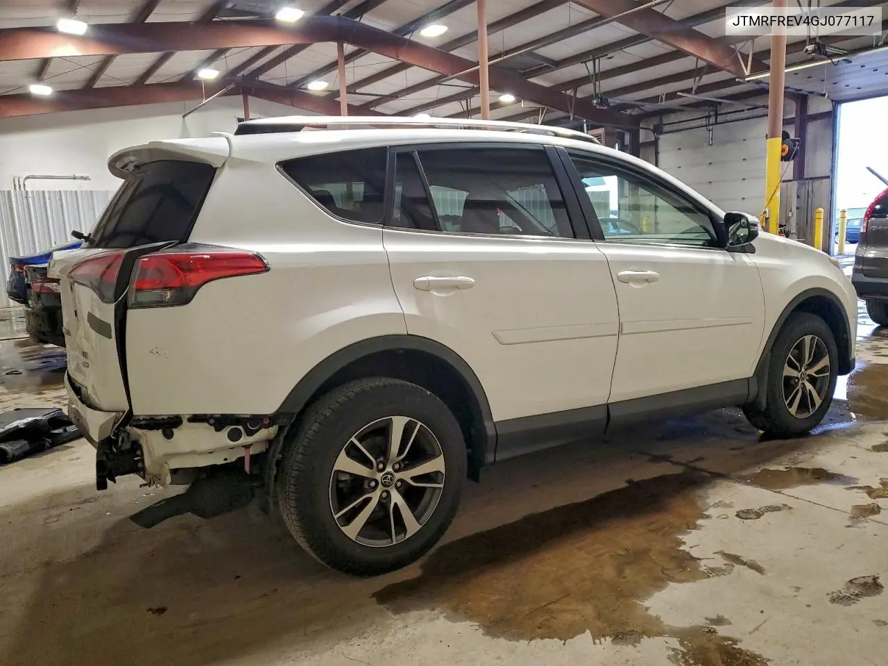 JTMRFREV4GJ077117 2016 Toyota Rav4 Xle