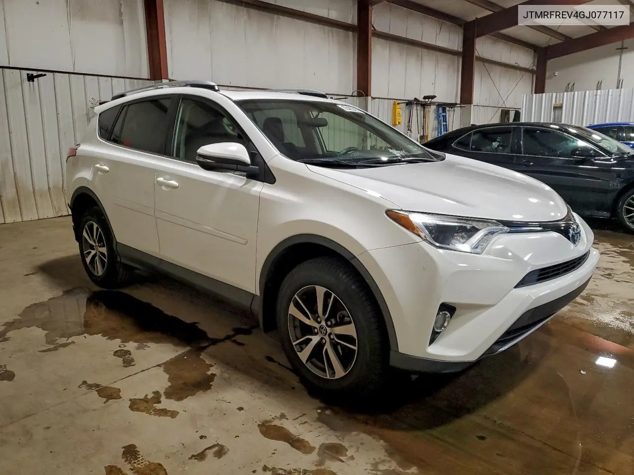 JTMRFREV4GJ077117 2016 Toyota Rav4 Xle