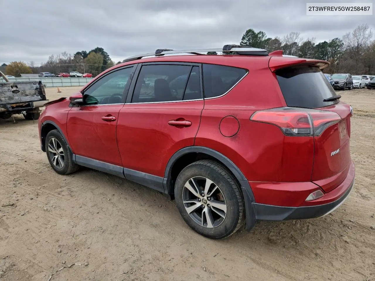 2T3WFREV5GW258487 2016 Toyota Rav4 Xle