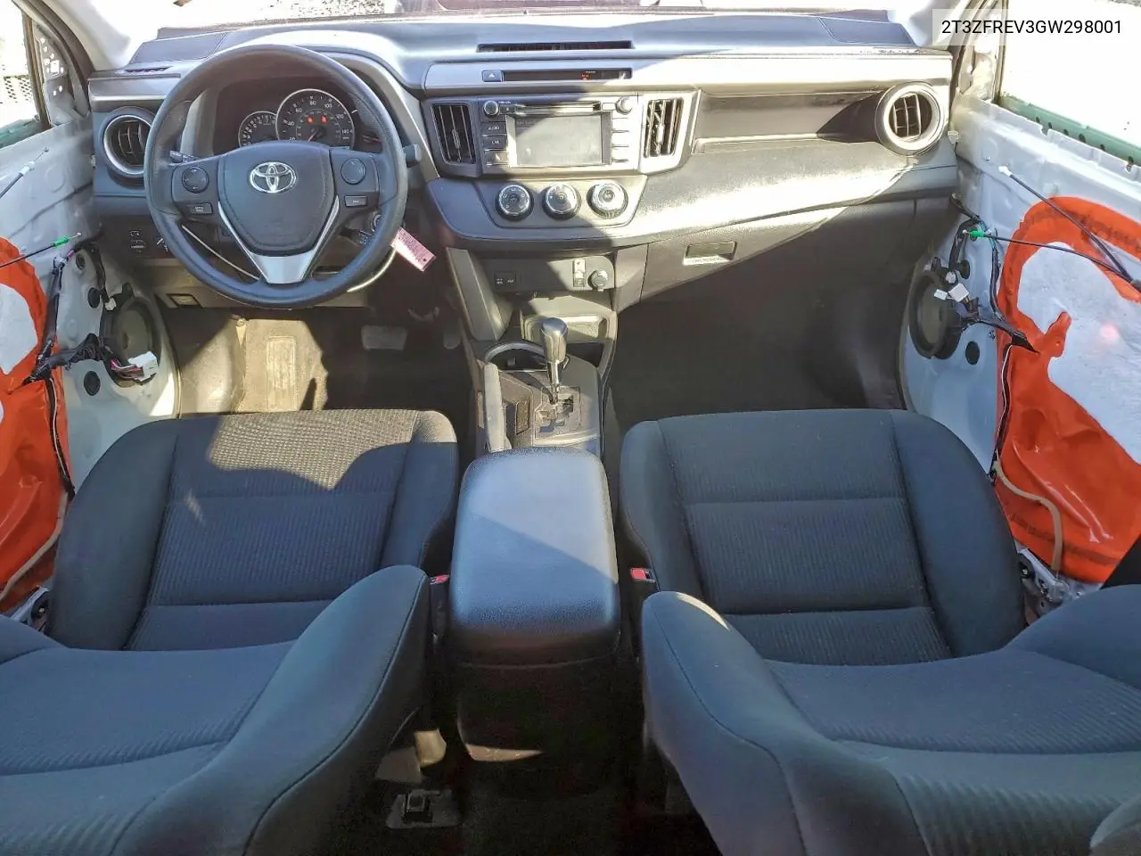 2T3ZFREV3GW298001 2016 Toyota Rav4 Le