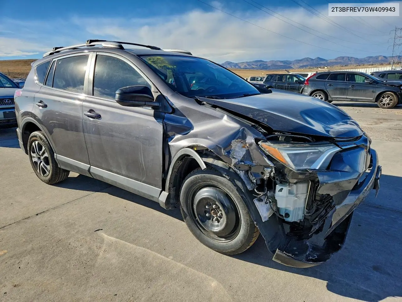 2T3BFREV7GW409943 2016 Toyota Rav4 Le