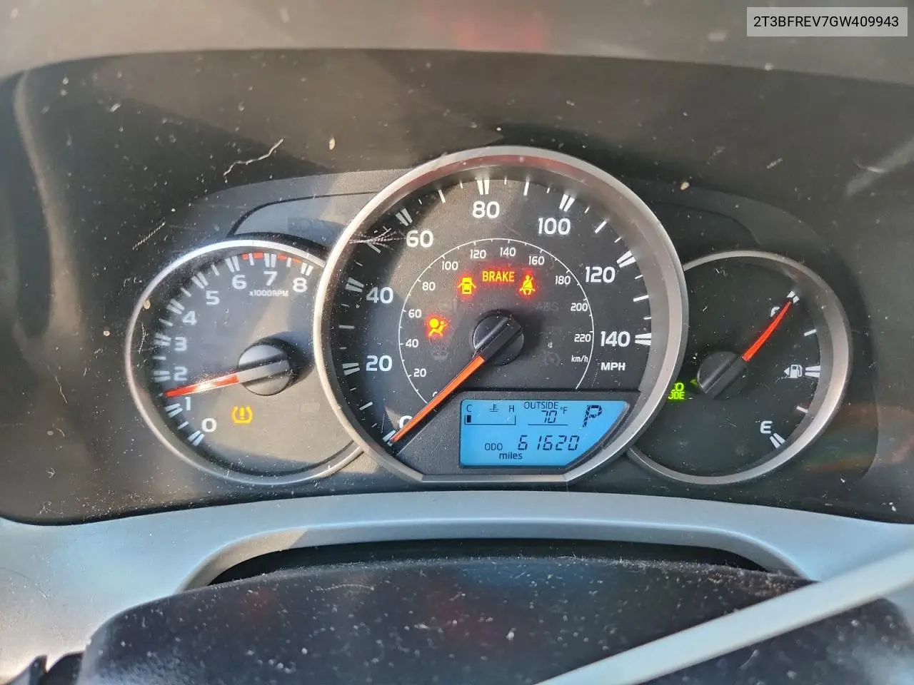 2T3BFREV7GW409943 2016 Toyota Rav4 Le
