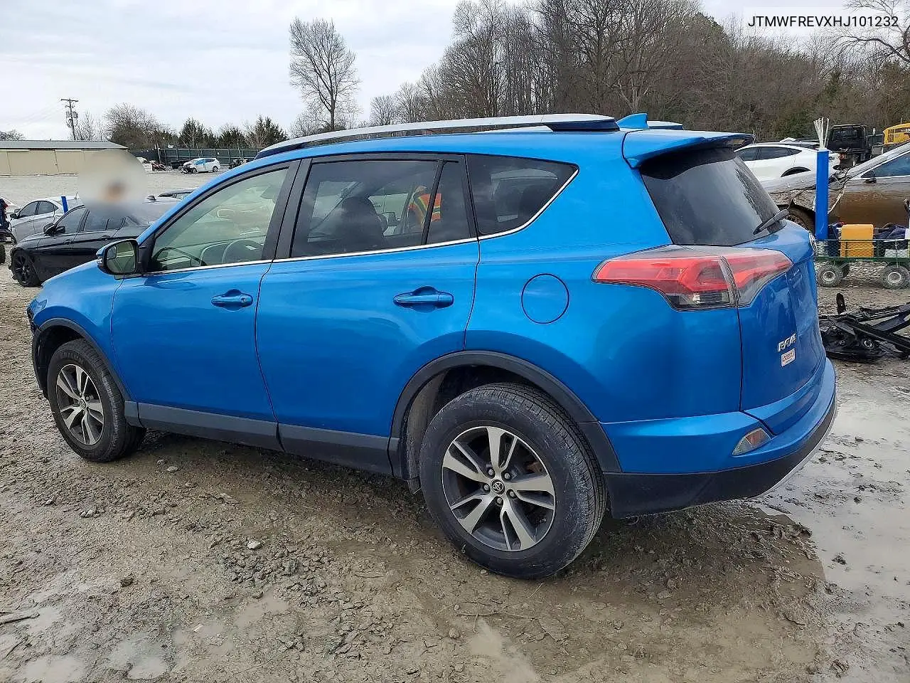 JTMWFREVXHJ101232 2017 Toyota Rav4 Xle