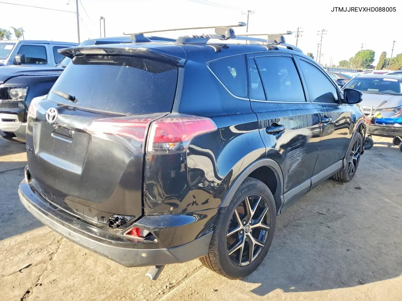 JTMJJREVXHD088005 2017 Toyota Rav4 Hv Se