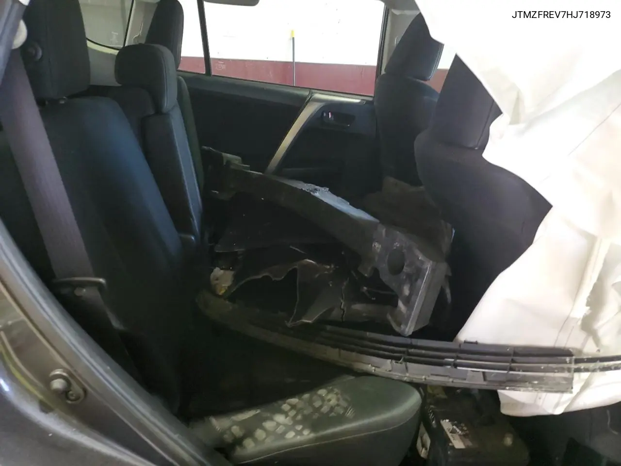 JTMZFREV7HJ718973 2017 Toyota Rav4 Le