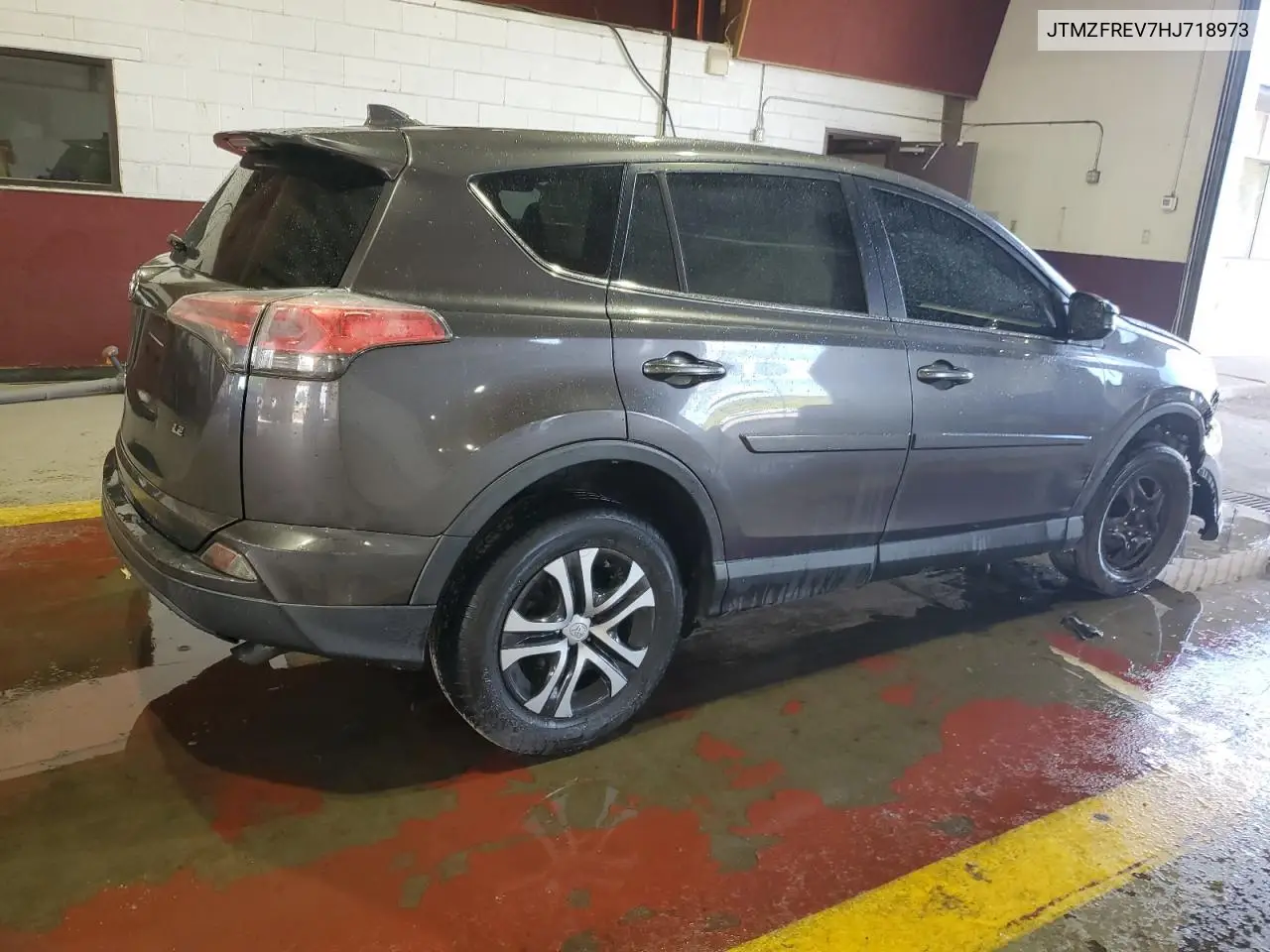 JTMZFREV7HJ718973 2017 Toyota Rav4 Le