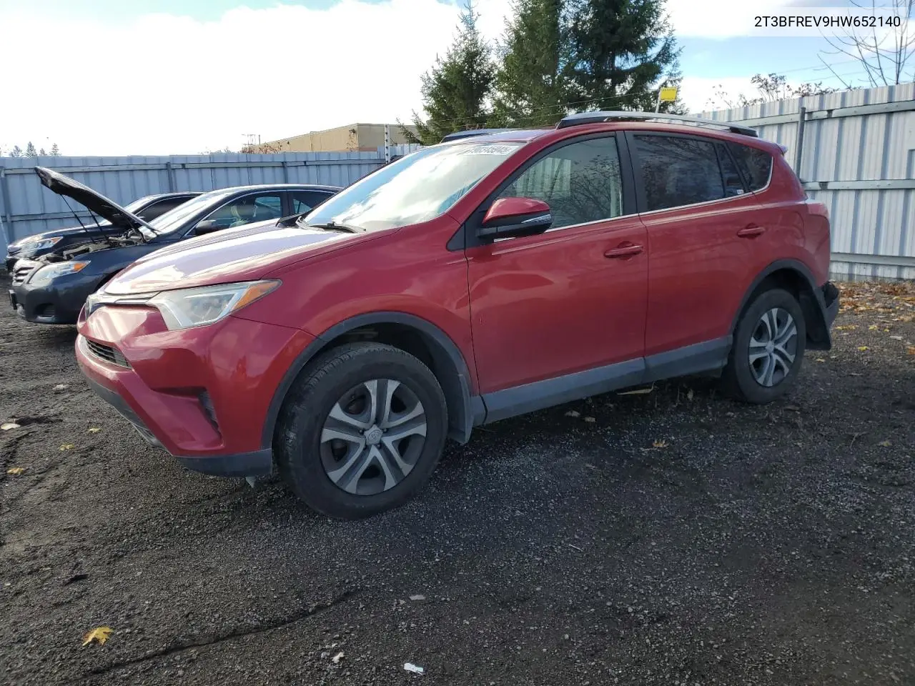 2T3BFREV9HW652140 2017 Toyota Rav4 Le