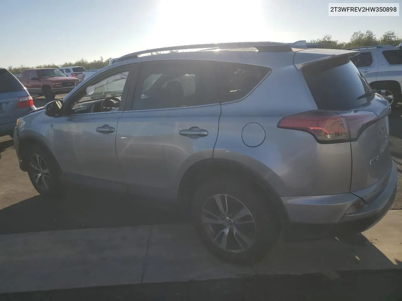 2T3WFREV2HW350898 2017 Toyota Rav4 Xle