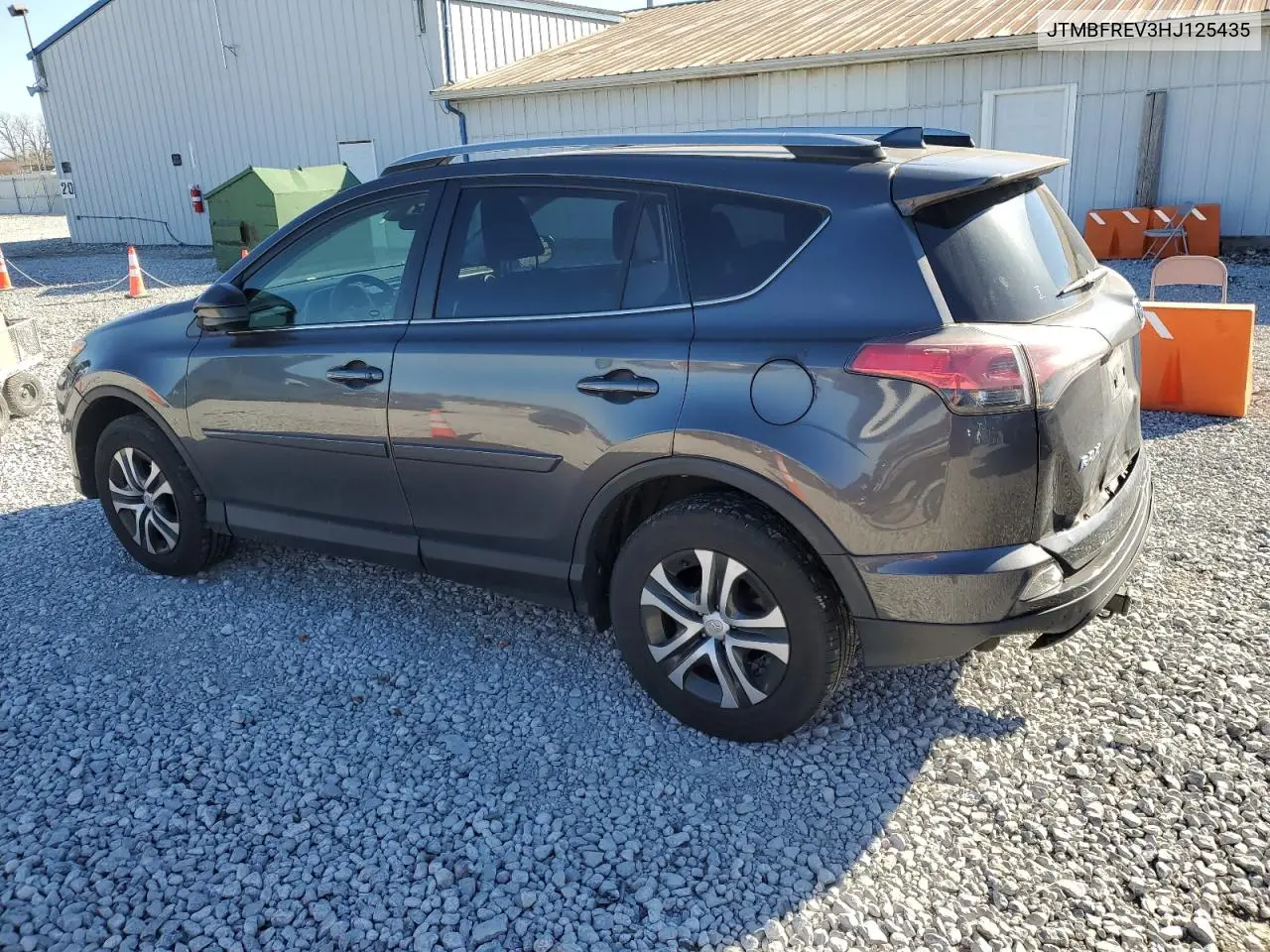 JTMBFREV3HJ125435 2017 Toyota Rav4 Le