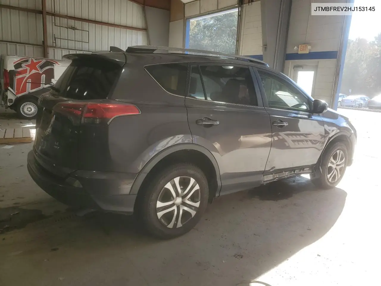 JTMBFREV2HJ153145 2017 Toyota Rav4 Le