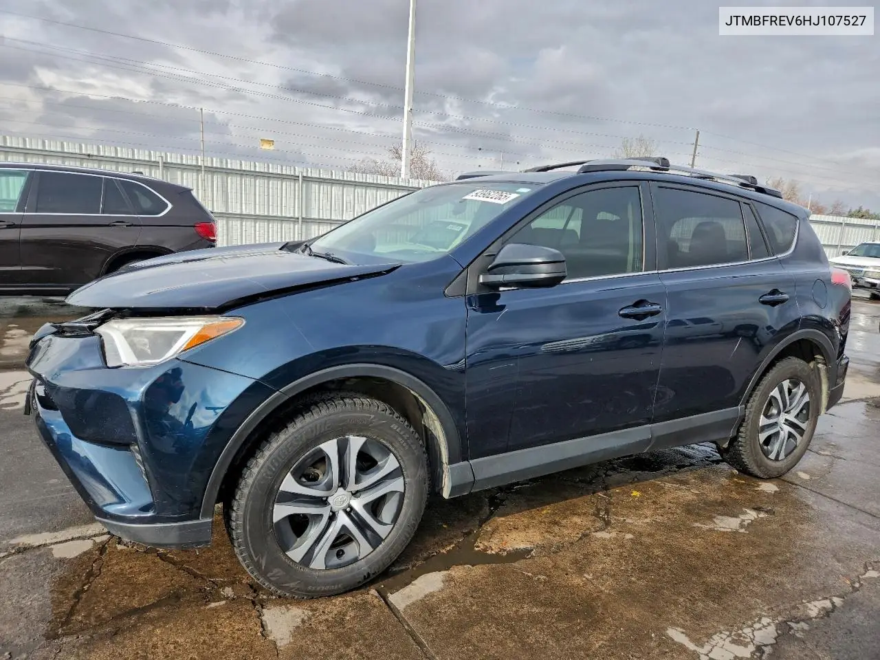 JTMBFREV6HJ107527 2017 Toyota Rav4 Le