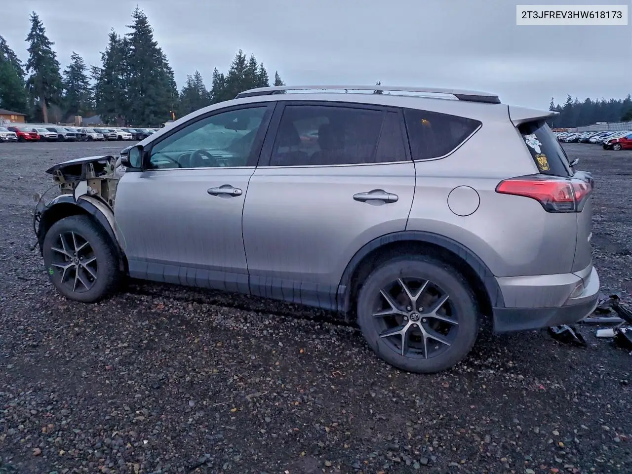 2T3JFREV3HW618173 2017 Toyota Rav4 Se