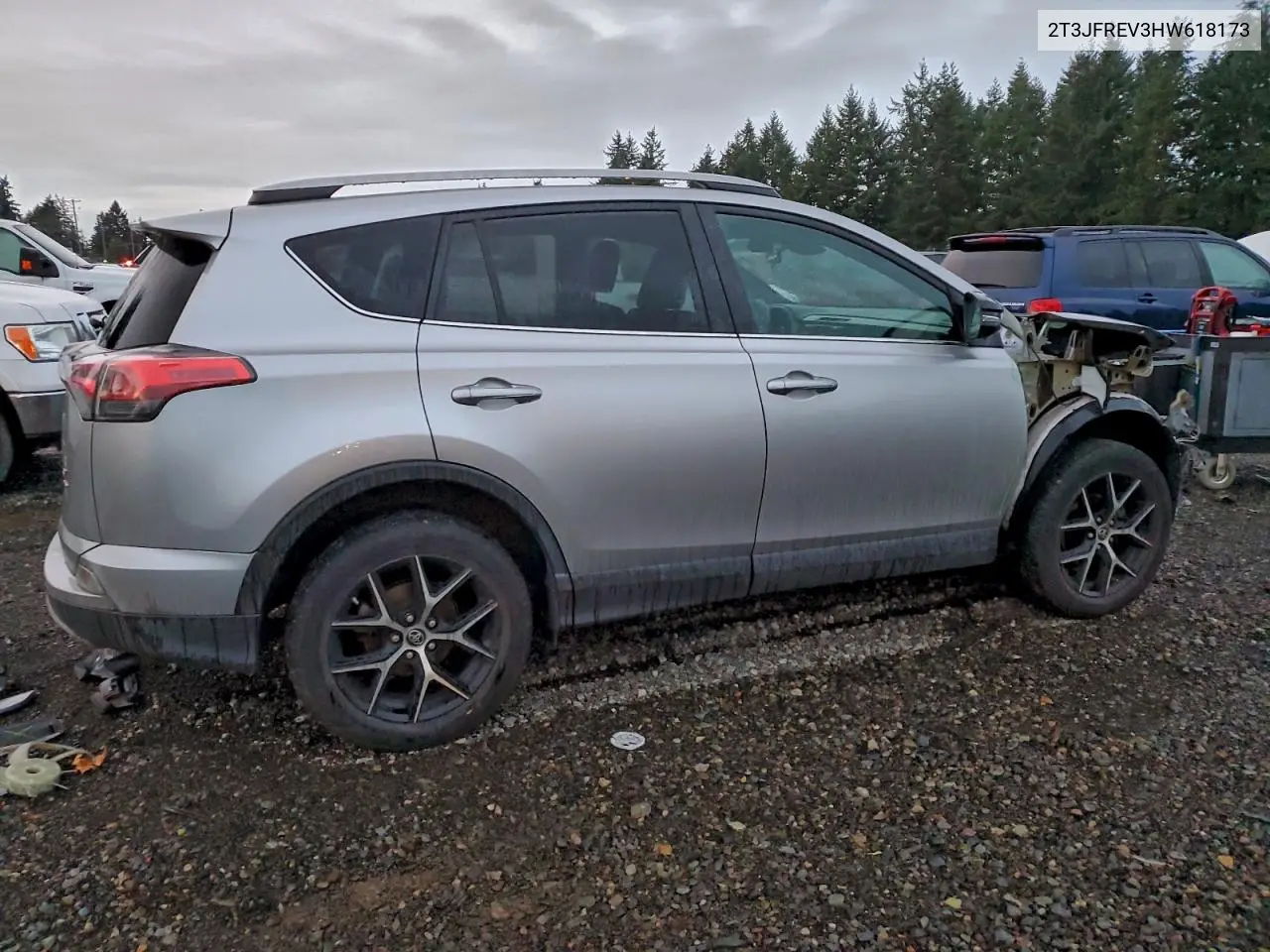 2T3JFREV3HW618173 2017 Toyota Rav4 Se