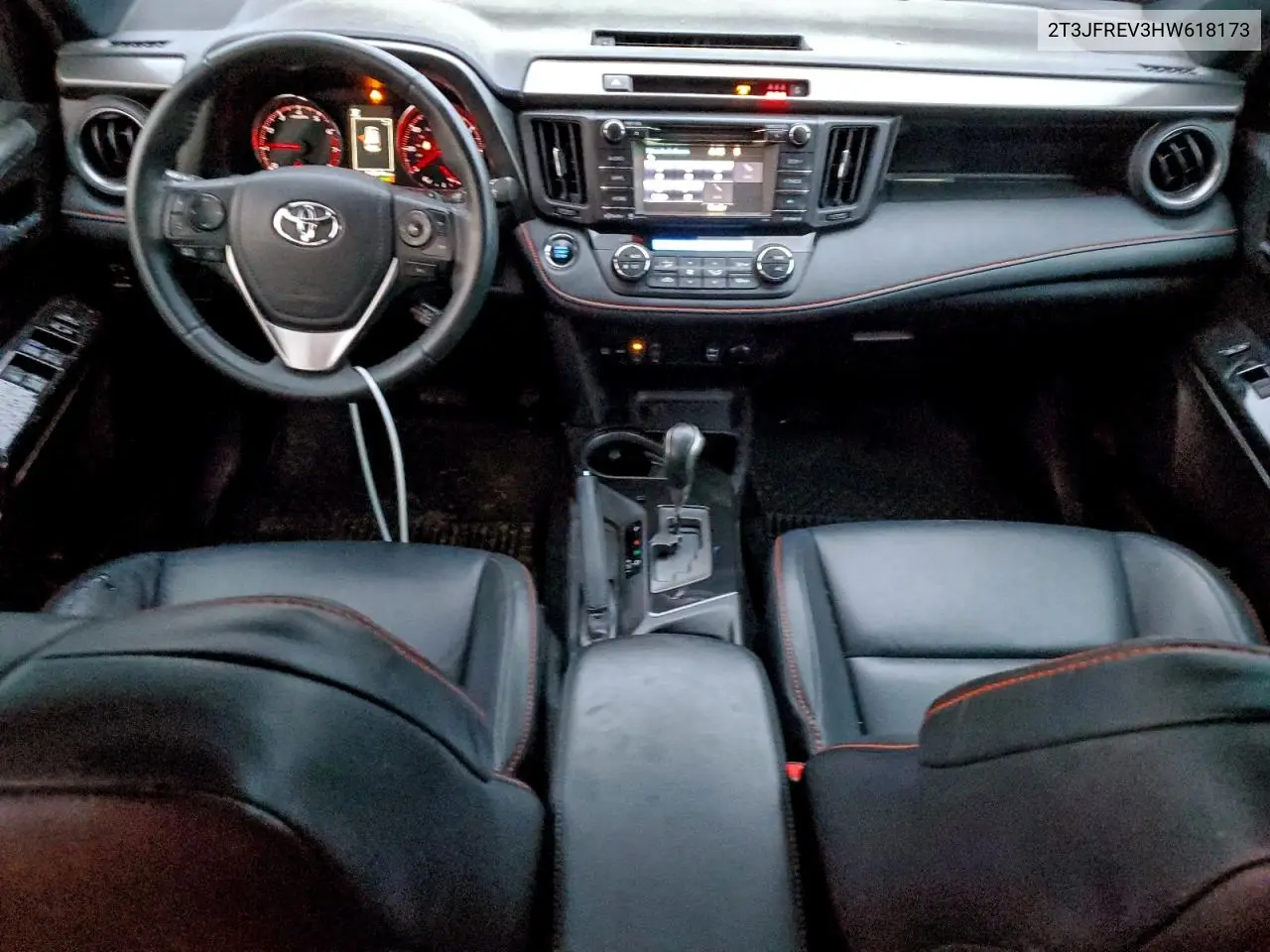 2T3JFREV3HW618173 2017 Toyota Rav4 Se