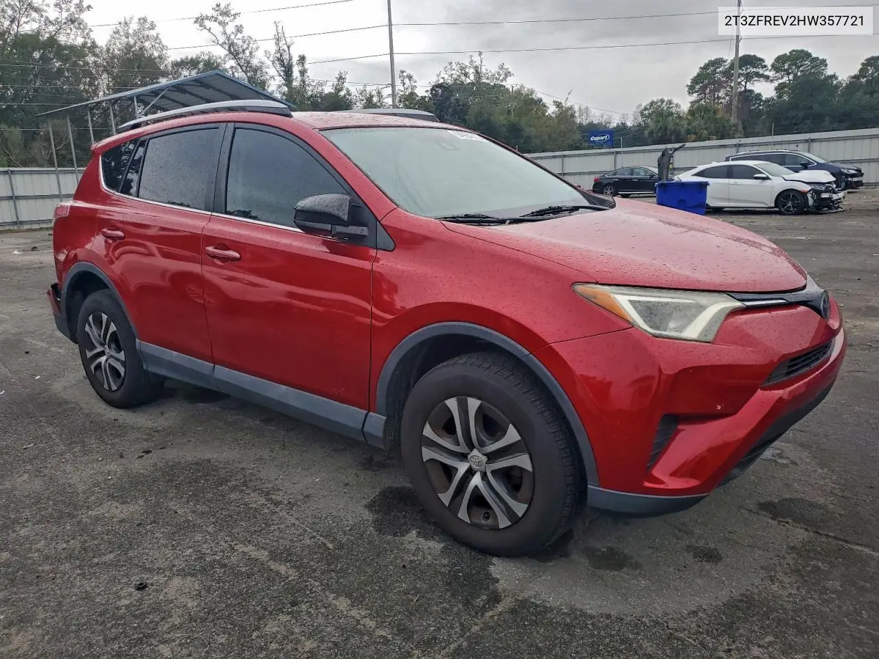 2T3ZFREV2HW357721 2017 Toyota Rav4 Le